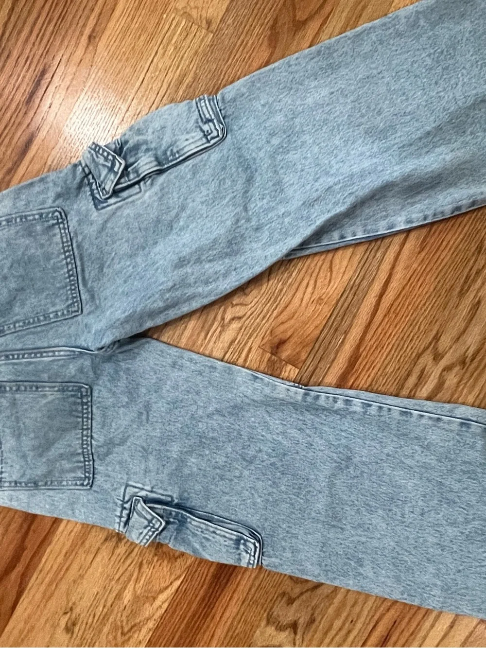 Girl’s Old Navy Light Blue Wide-Leg Cargo Jeans